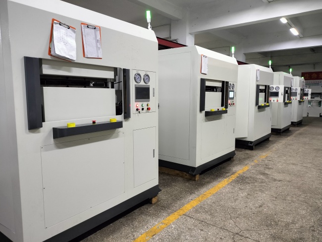 新材料：碳纤、玻纤、复合材料热压成型机技术